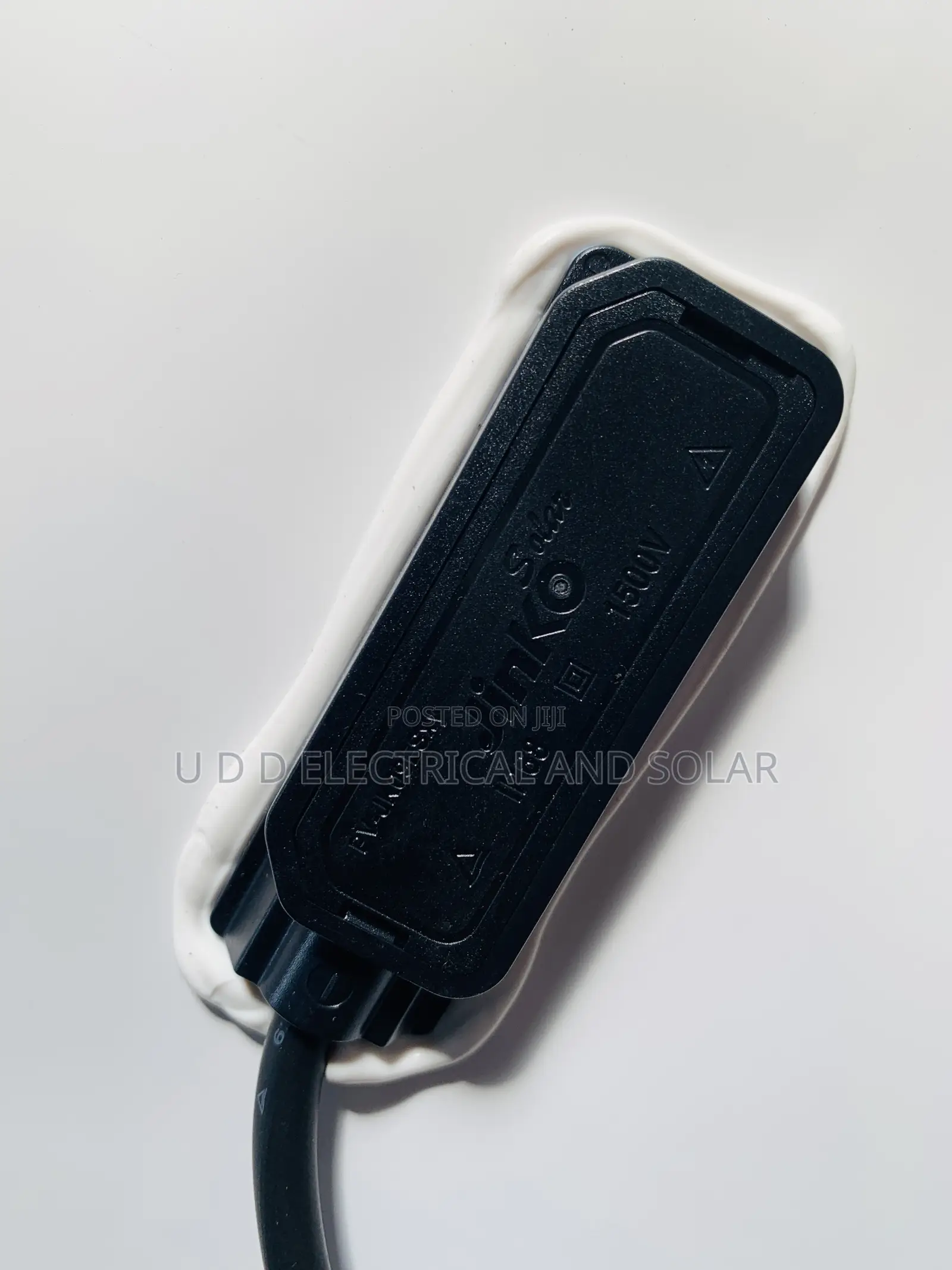 Original Jinko Solar Panel 650w 144cell Half Cut