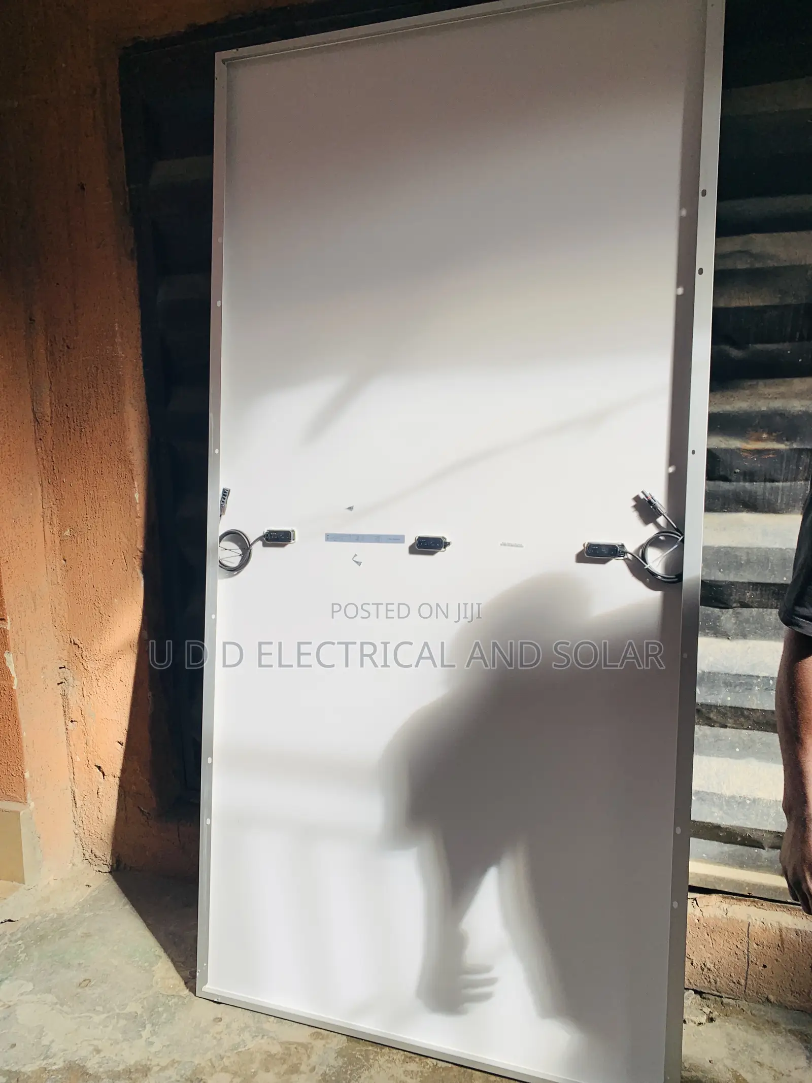 Original Jinko Solar Panel 650w 144cell Half Cut
