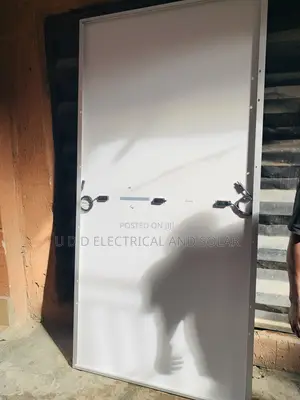 Original Jinko Solar Panel 650w 144cell Half Cut