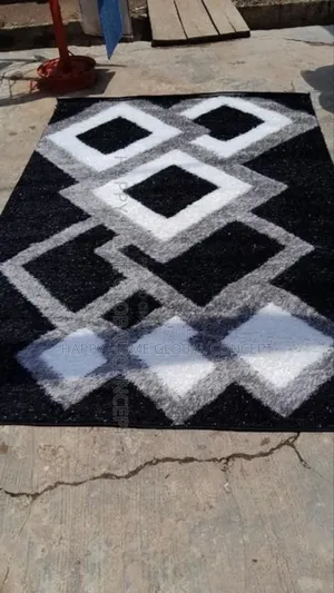 Classy Centre Rugs 5 by 7 Feets
