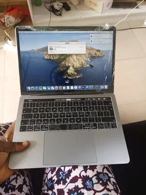 New Laptop Apple MacBook Pro 2019 16GB Intel Core I7 SSD 512GB
