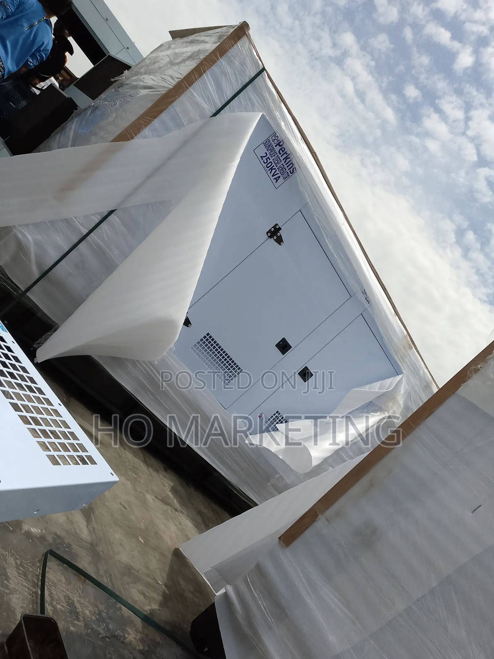 Highquality Perkins 250kvasoundproof Generator