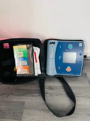 UK Used Philips Heartstart FR2 + AED Defibrillator - M3860A