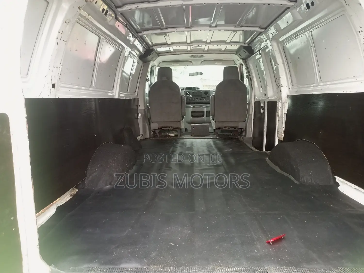 Ford E250 2009 White