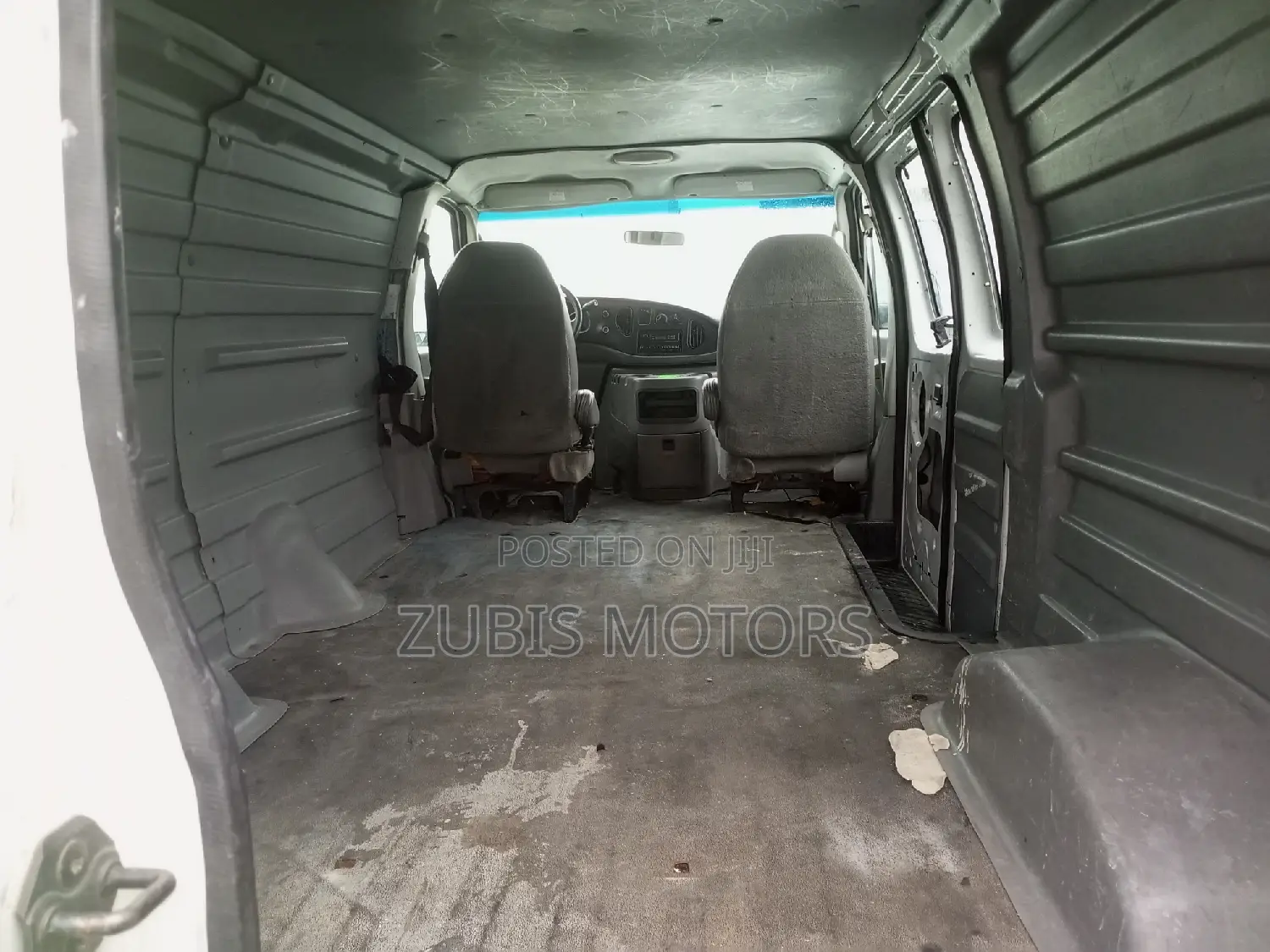 Ford E250 2006 White