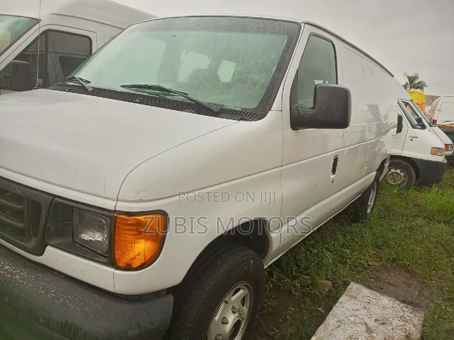 Ford E250 2006 White