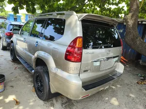 Lexus GX 470 Sport Utility 2006 Gold