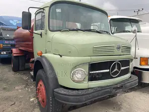 Foreign Used Mercedes Benz 1413 Water Tanker Truck.