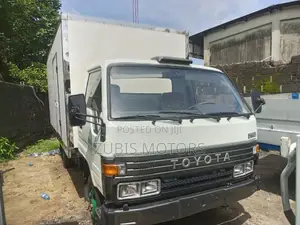 Toyota Dyna Truck Container Body