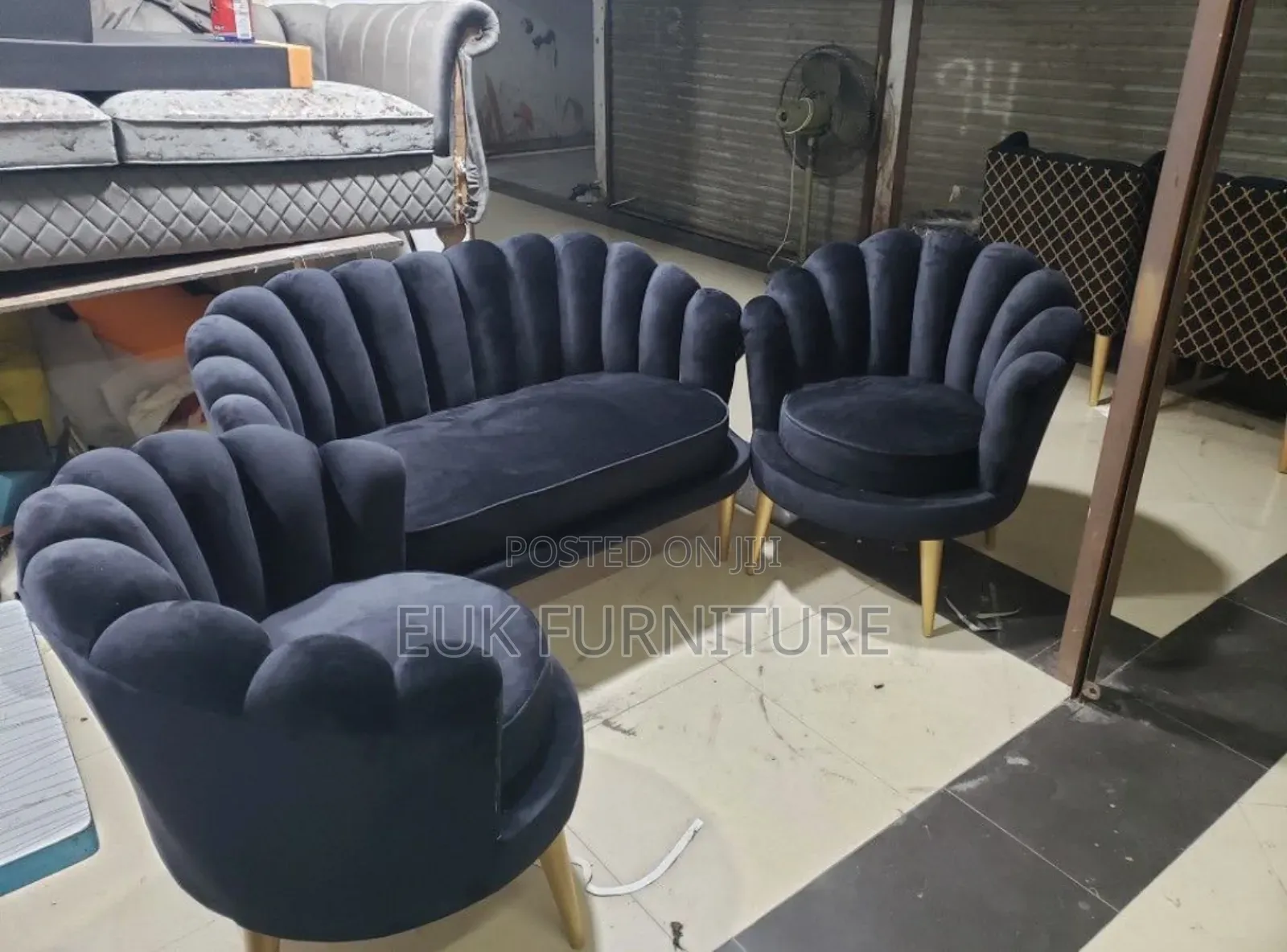 3.1.1 Seaters Sofa