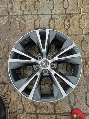 Toyota Highlander 18 Rim 2015