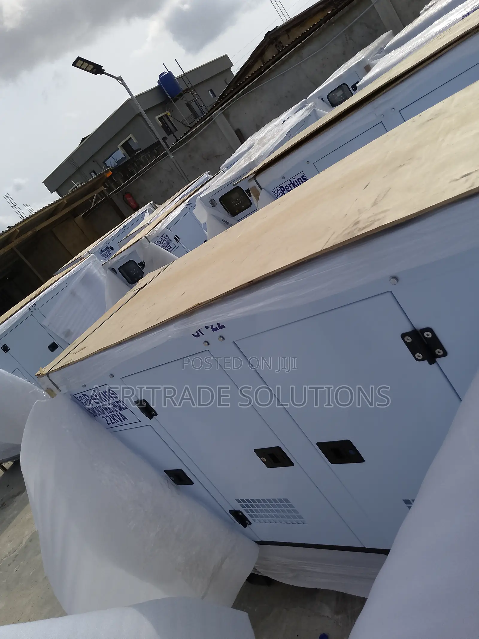 22kva Perkins Soundproof Diesel Generator- Cost Effective
