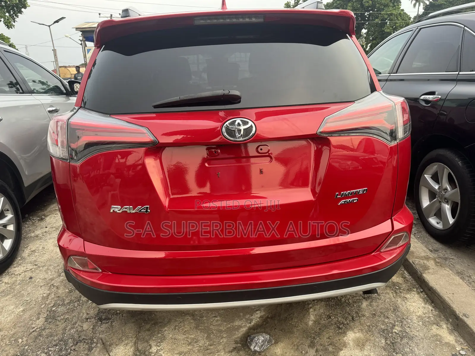 Toyota RAV4 2017 Red