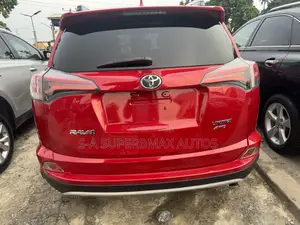 Toyota RAV4 2017 Red