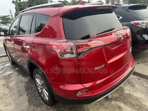 Toyota RAV4 2017 Red