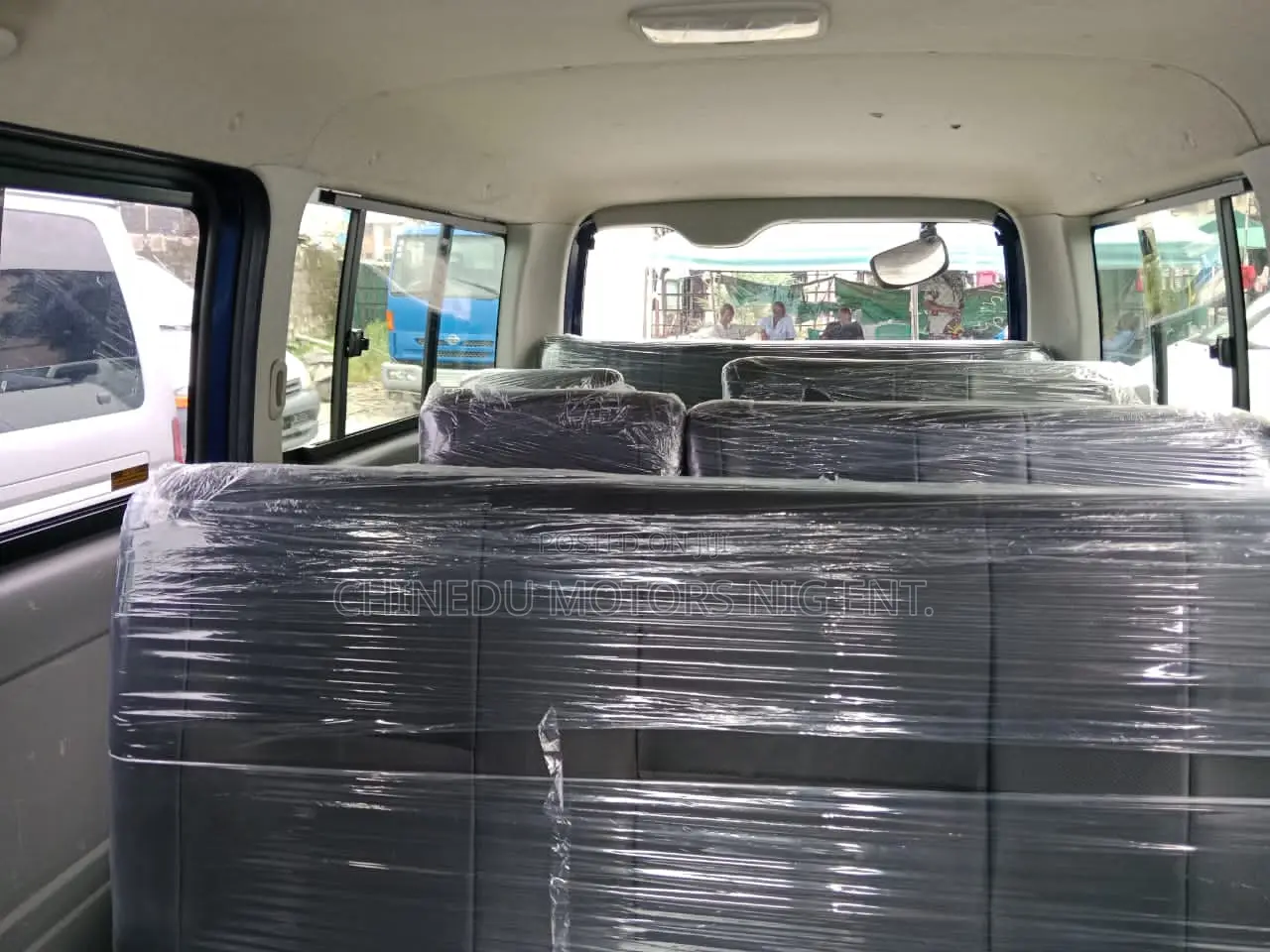 Toyota HiAce 2010 Blue
