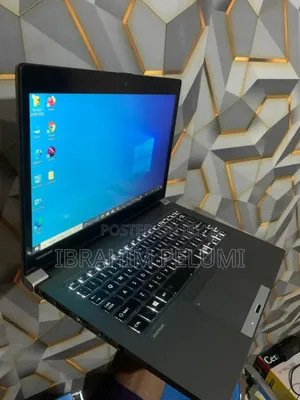 Laptop Toshiba Satellite C55 8GB Intel Core i5 SSD 128GB