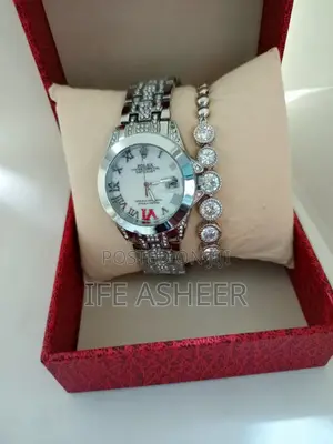 Ladies Rolex Wristwatch With a Bracelet - Silver