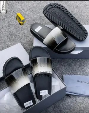 Balenciaga Premium Slide