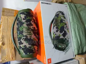 Photo - JBL Portable Speaker Boom Box 3 Squad