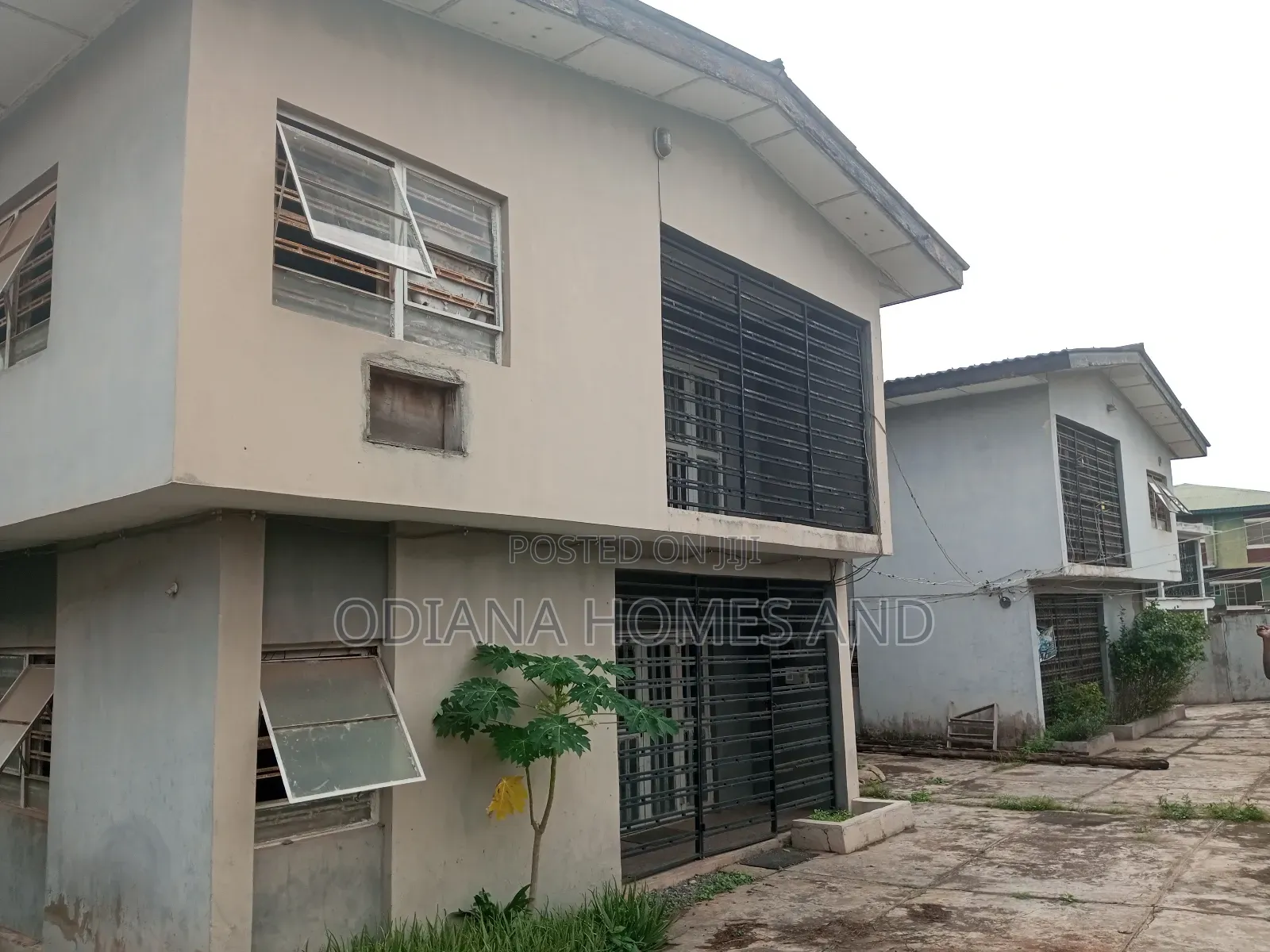 7bdrm Duplex in Ikolaba Gra, Ibadan for sale