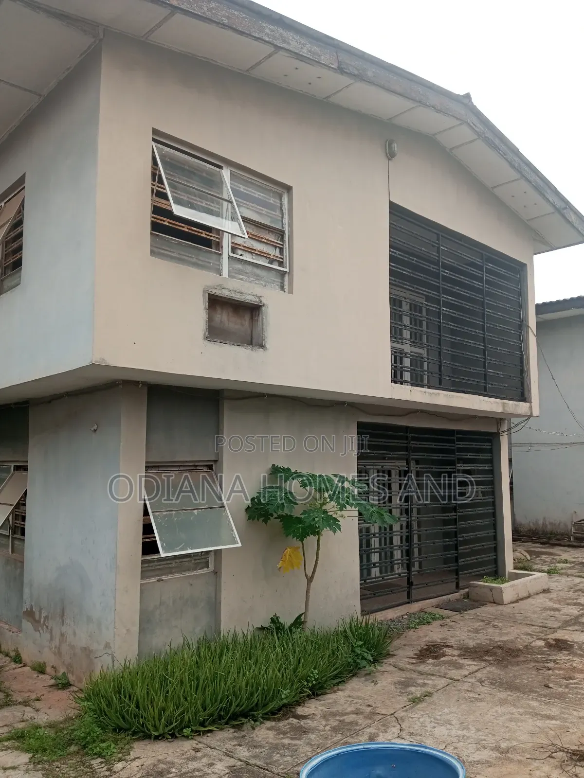 7bdrm Duplex in Ikolaba Gra, Ibadan for sale