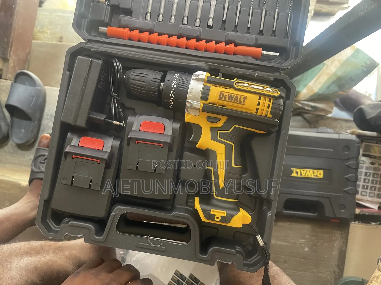 Screwing Machine