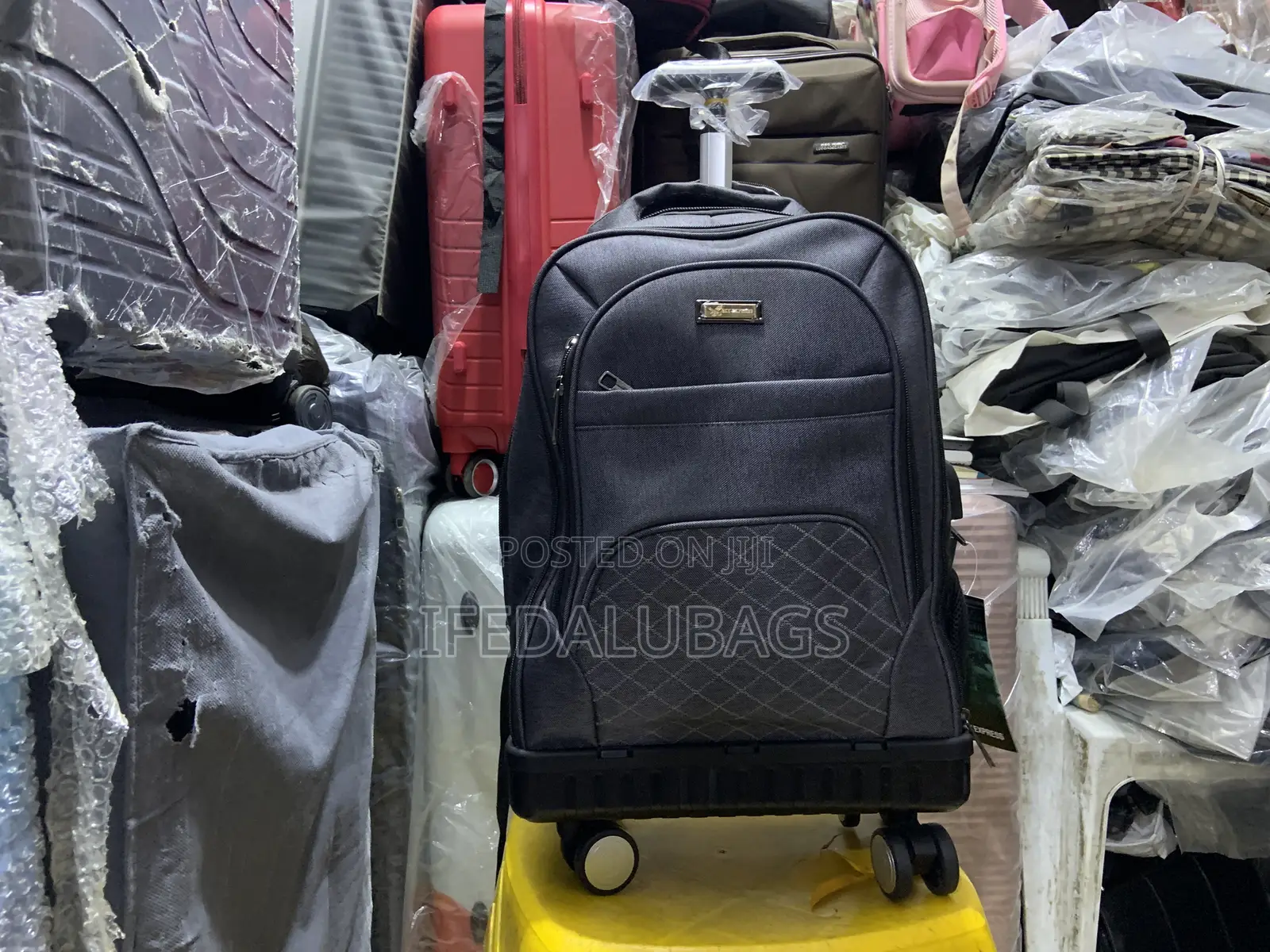 Big Size 4 Wheels Back Pack With Foldable Trolley and Usb