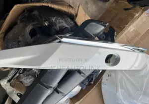 Rx350 2020 Back Booth Chrome Available as Seen