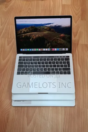 Photo - Laptop Apple MacBook Pro 2019 16GB Intel Core I5 SSD 256GB