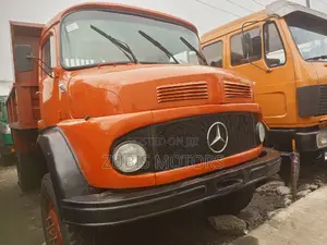 Mercedes Tipper