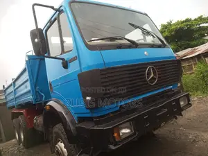 Mercedes Tipper