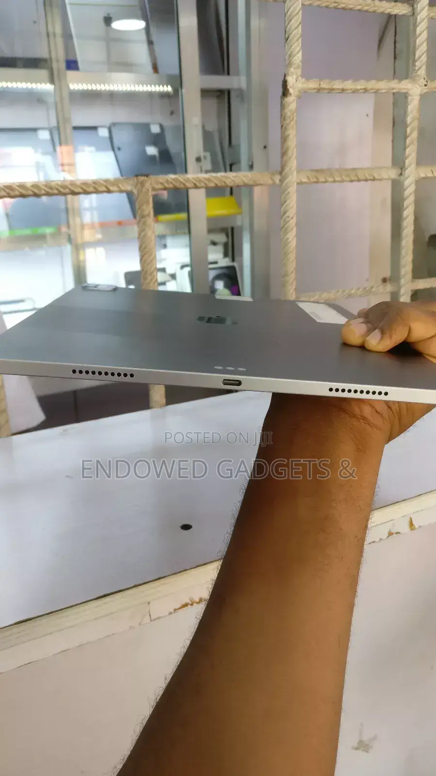 Apple iPad Pro 12.9 (2022) 256 GB Silver