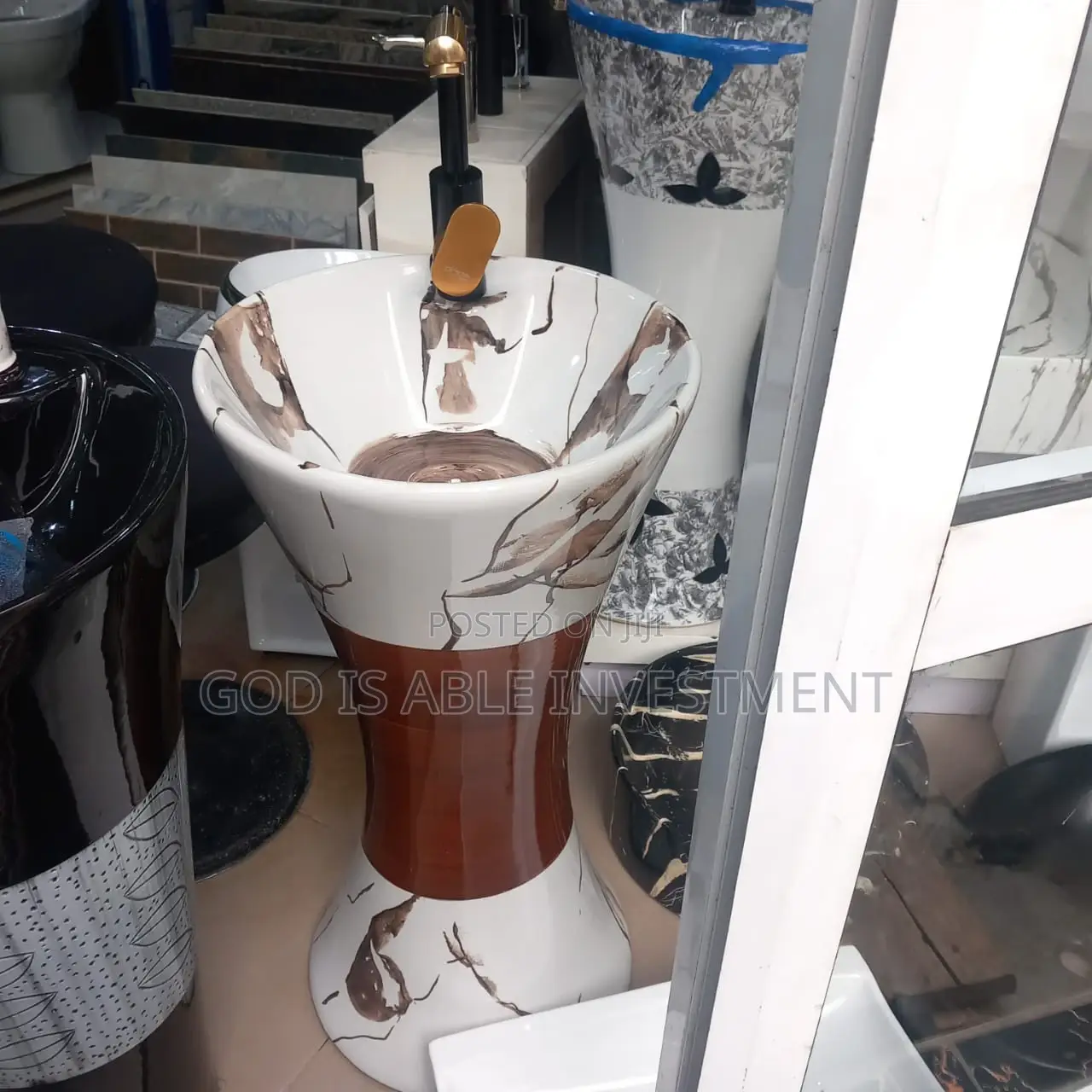 Exclusive Dinning Basin