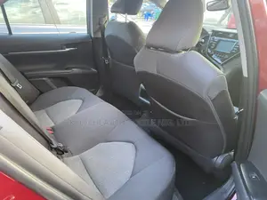 Toyota Camry LE FWD (2.5L 4cyl 8AM) 2018 Red