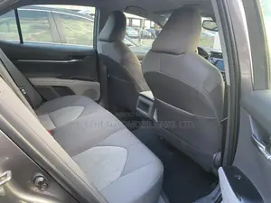 Toyota Camry LE FWD (2.5L 4cyl 8AM) 2018 Gray