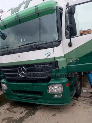 Photo - Mercedes-Benz Actross 6tyres Mp2