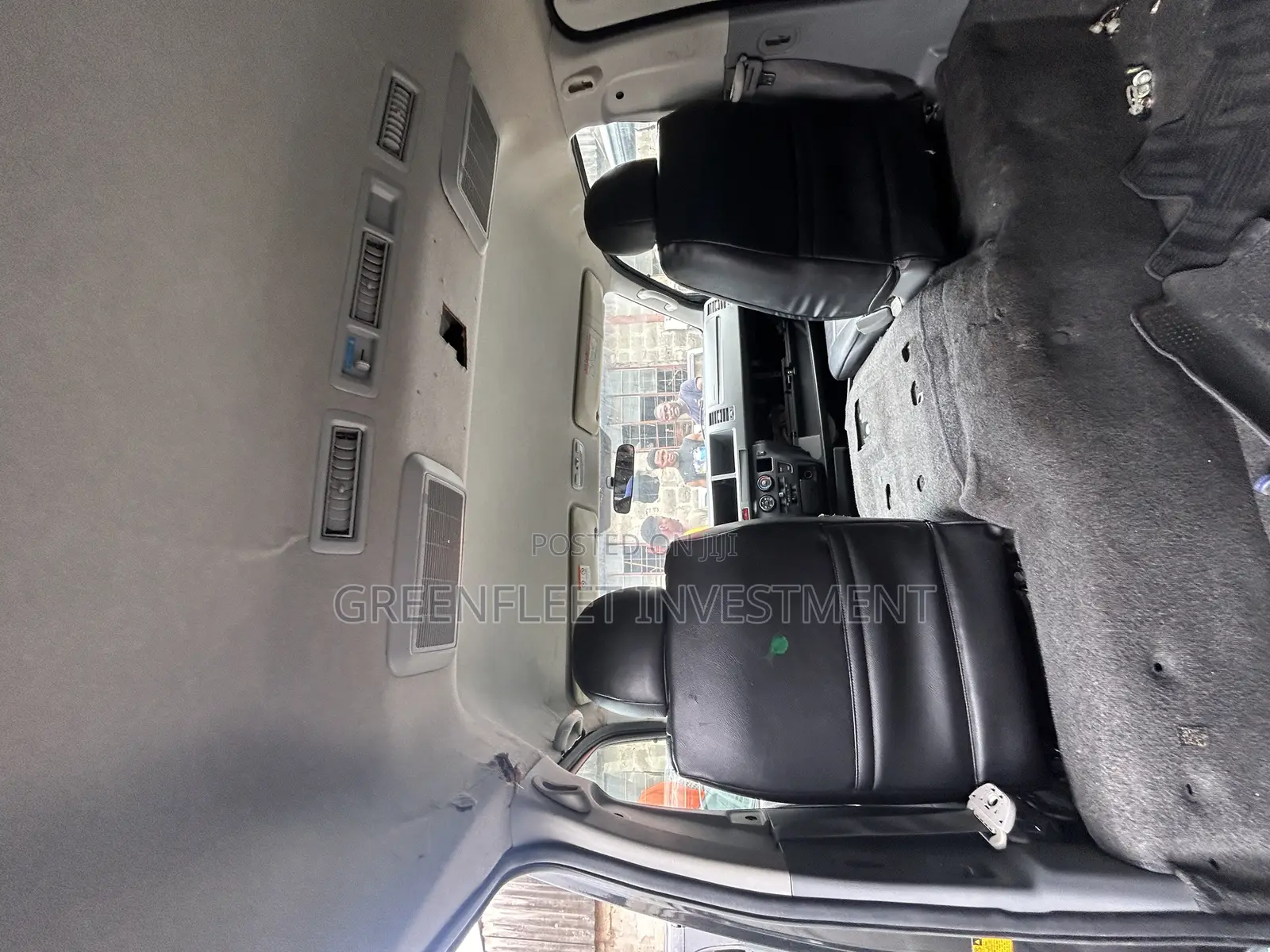 Toyota HiAce 2013 Black