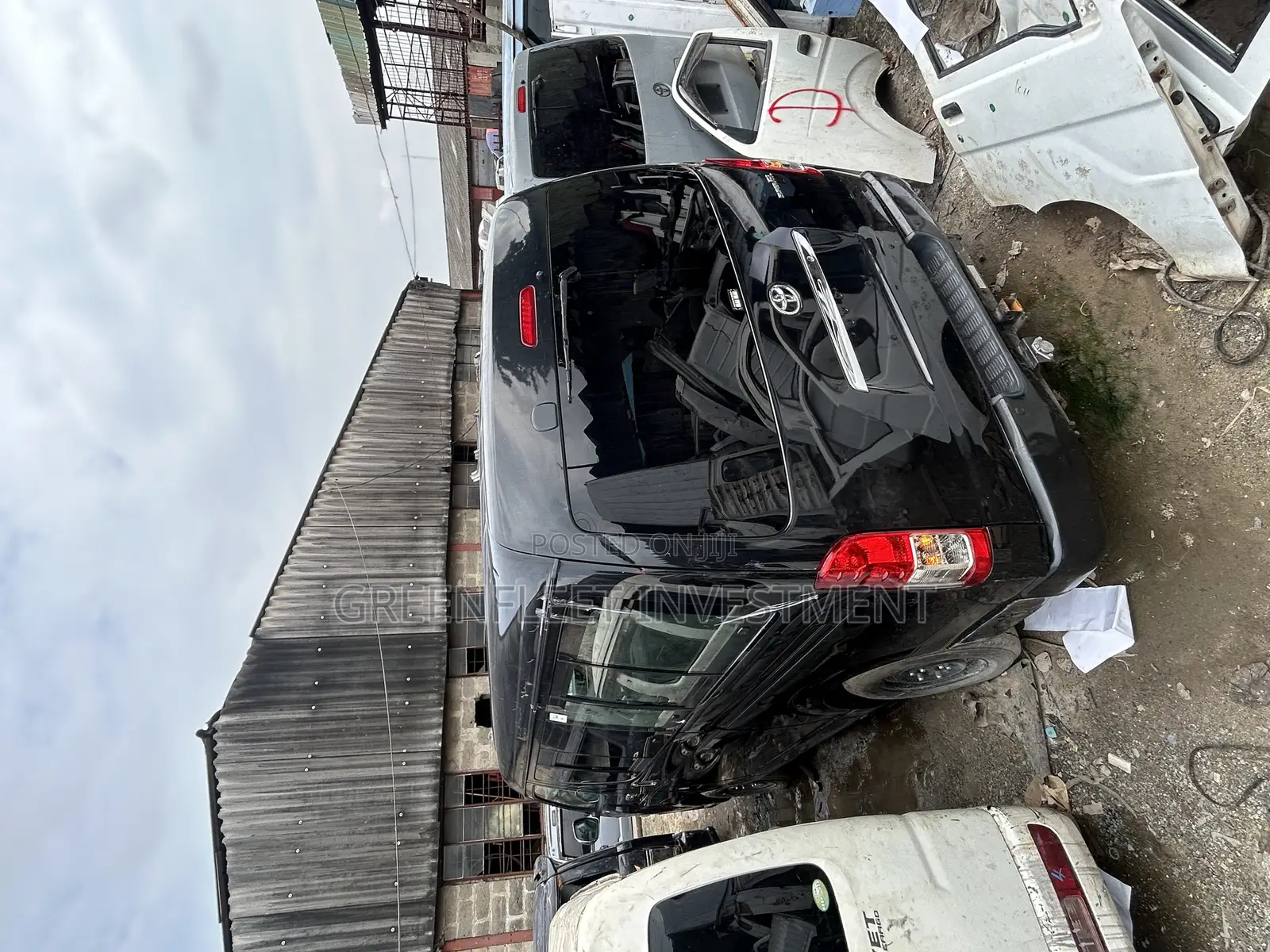 Toyota HiAce 2013 Black