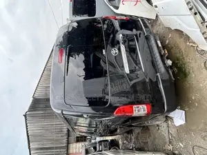 Toyota HiAce 2013 Black