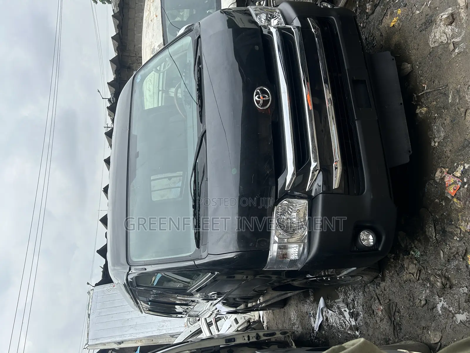 Toyota HiAce 2013 Black