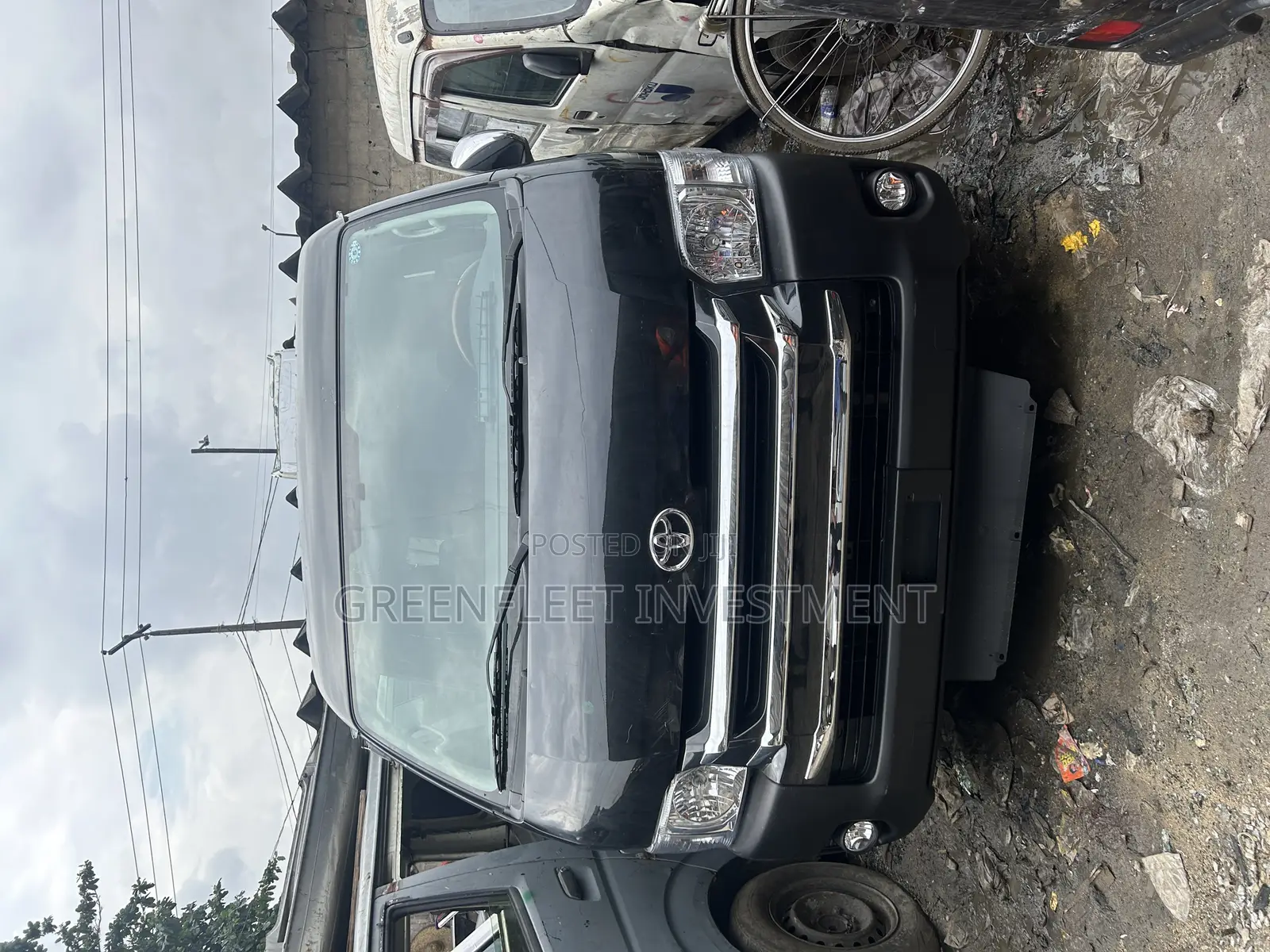 Toyota HiAce 2013 Black