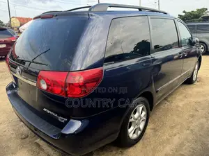 Toyota Sienna XLE Limited AWD 2006 Blue