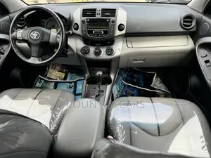 Toyota RAV4 2.4 2008 White