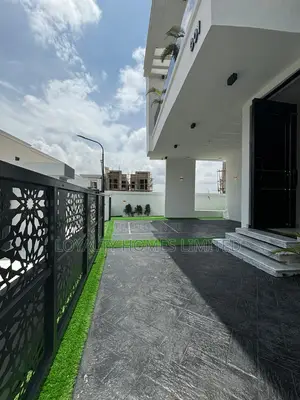 5bdrm Duplex in Lekki for sale