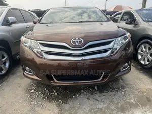 Toyota Venza V6 AWD 2010 Brown