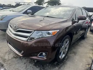 Toyota Venza V6 AWD 2010 Brown