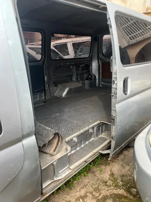 Nissan Caravan (Urvan) 2008 Grey