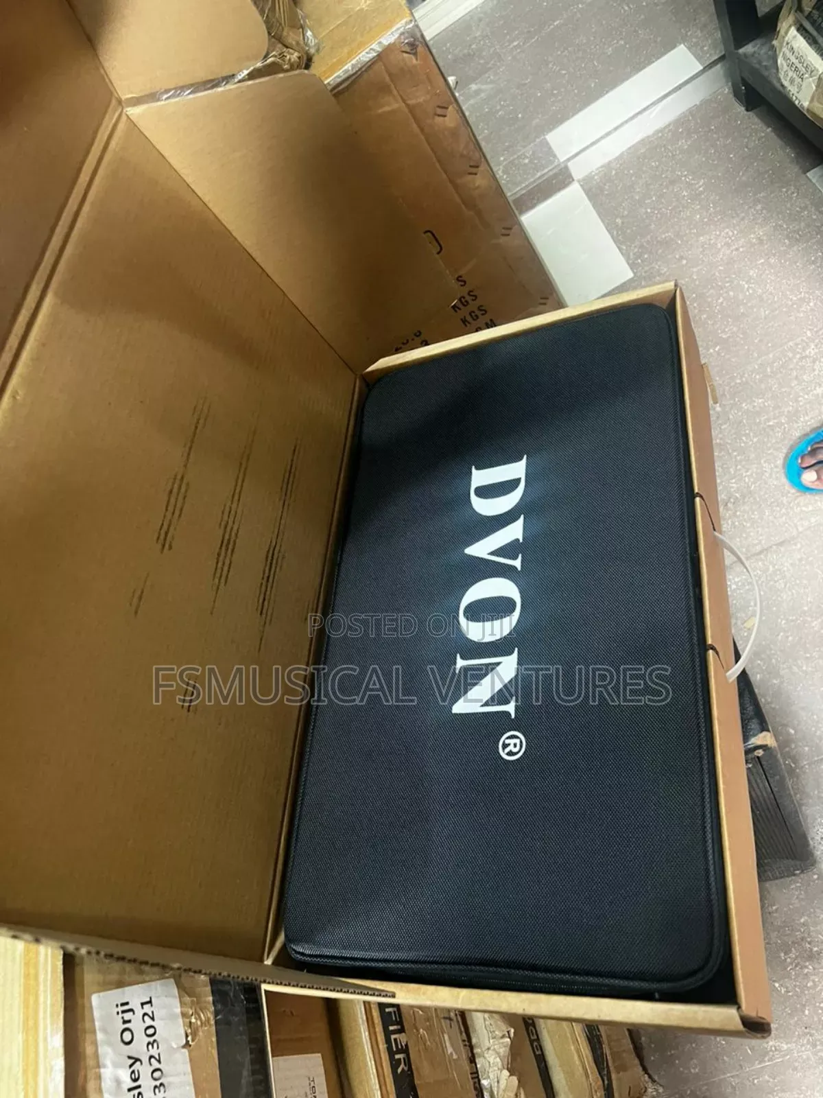 DVON Act9090u Handled and Laple Wireless Microphone