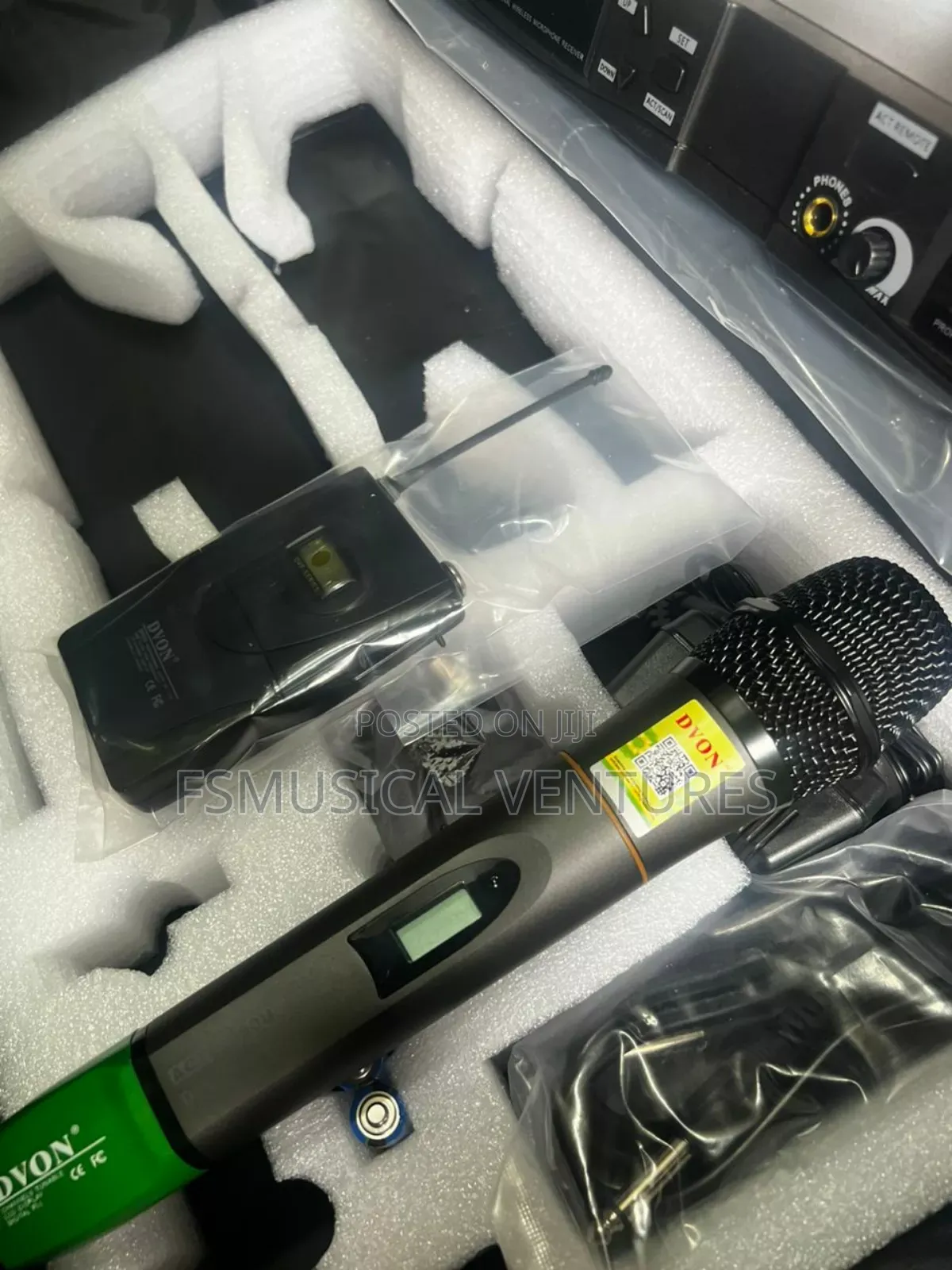 DVON Act9090u Handled and Laple Wireless Microphone